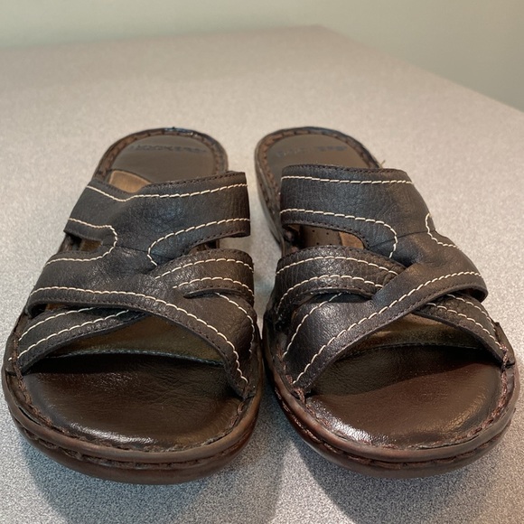 Dockers - women’s leather sandals. Size 6.5 - Picture 2 of 13
